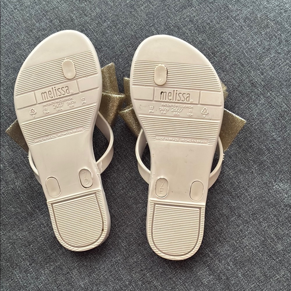 Mel Dreamed by Melissa Gold Bow and Cream Sandals Sz 11 - Picture 3 of 4